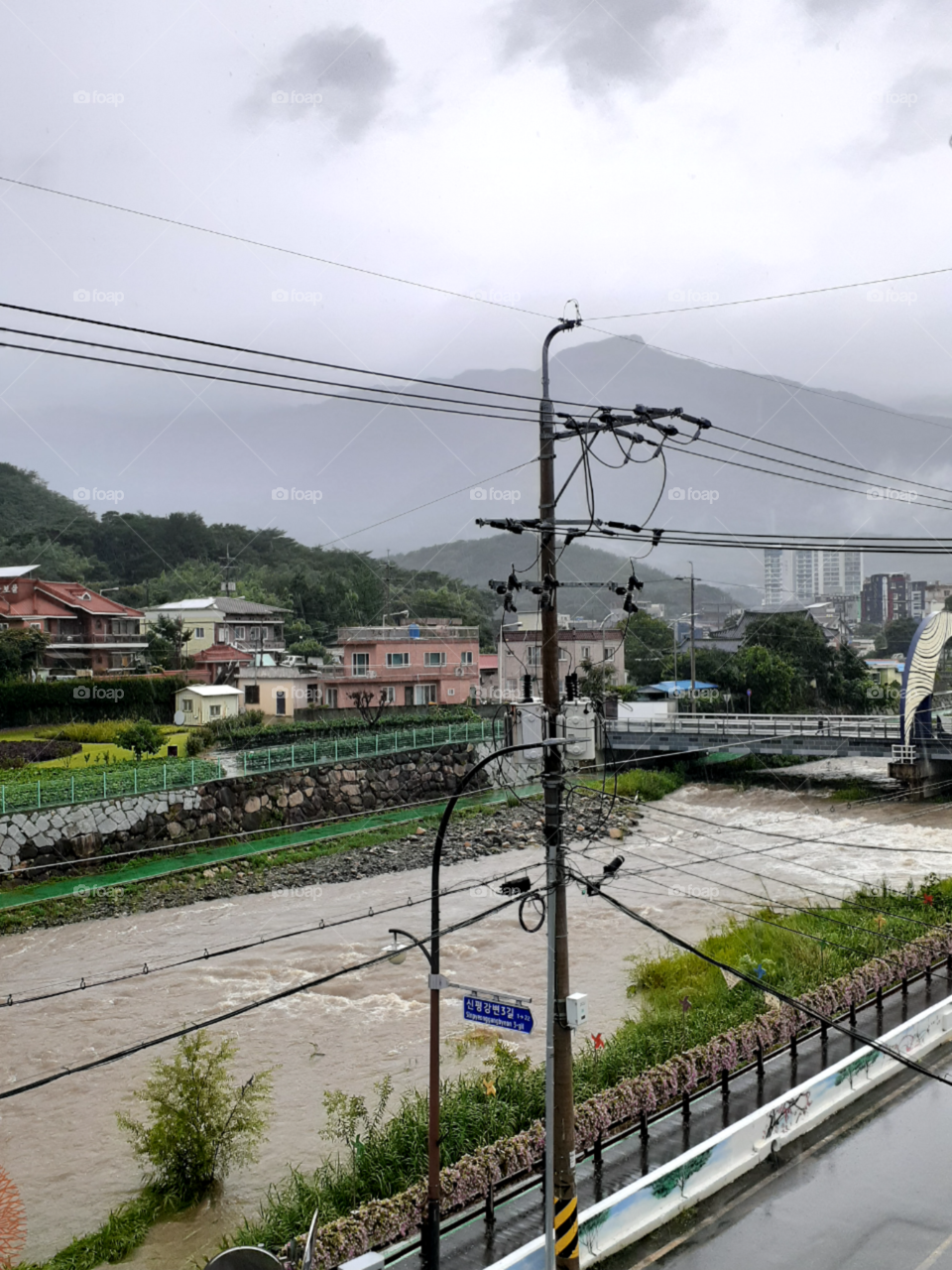 floods on rainy days