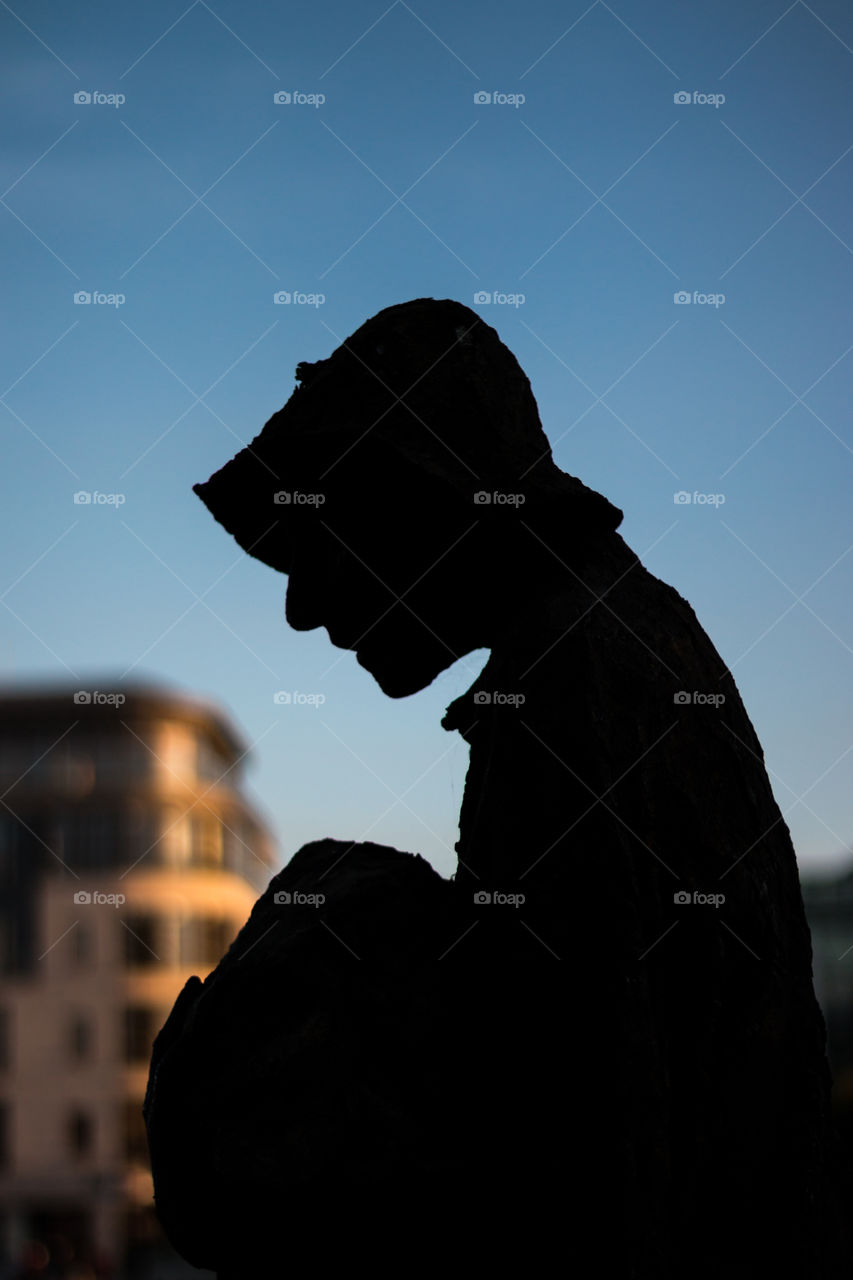 Silhouette Famine sculpture in Dublin