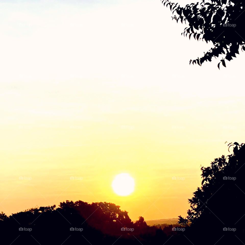 🌇🇺🇸 An extremely beautiful sunset in Jundiaí, interior of Brazil. Cheer the nature! / 🇧🇷 Um entardecer extremamente bonito em Jundiaí, interior do Brasil. Viva a natureza! 