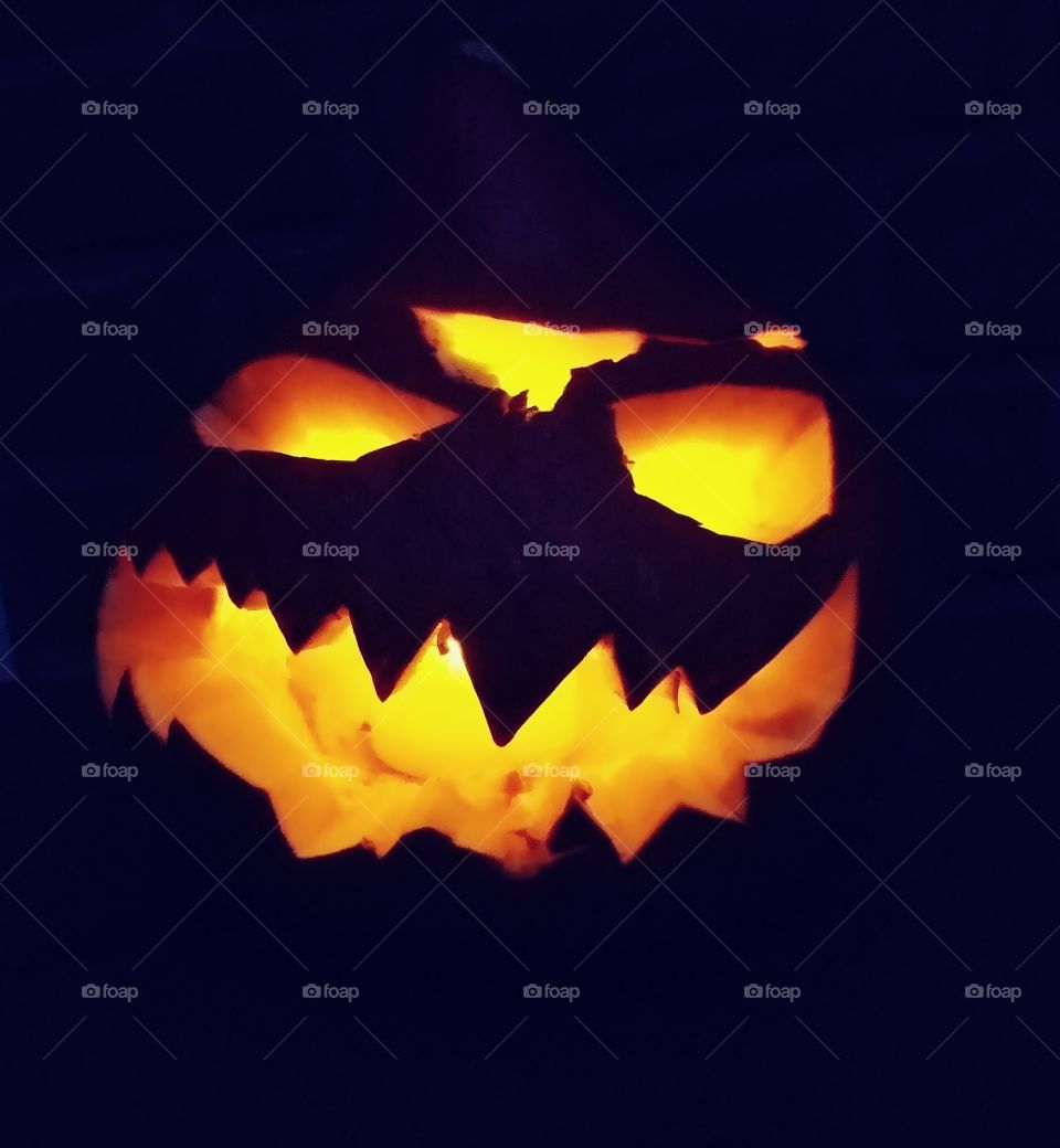 Kürbis Halloween grusel monster Gespenster schnitzen