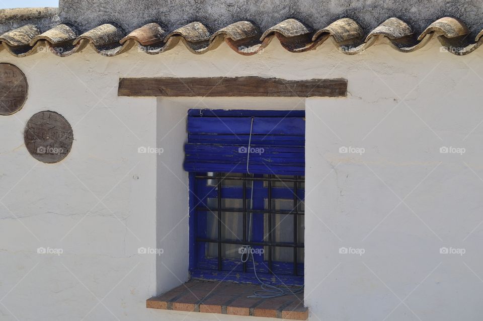 blue window. window la mancha