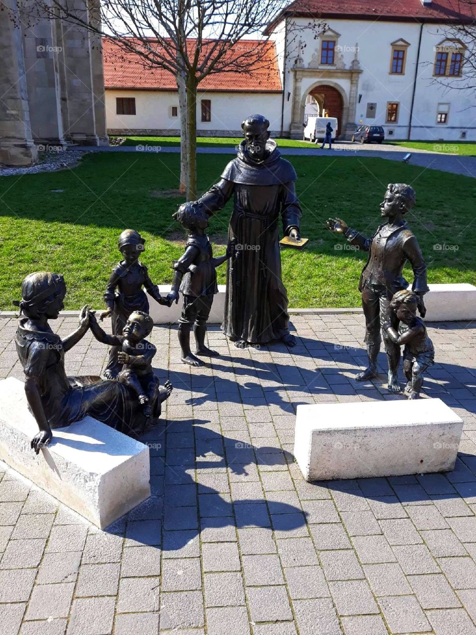 Statues depicting human beings