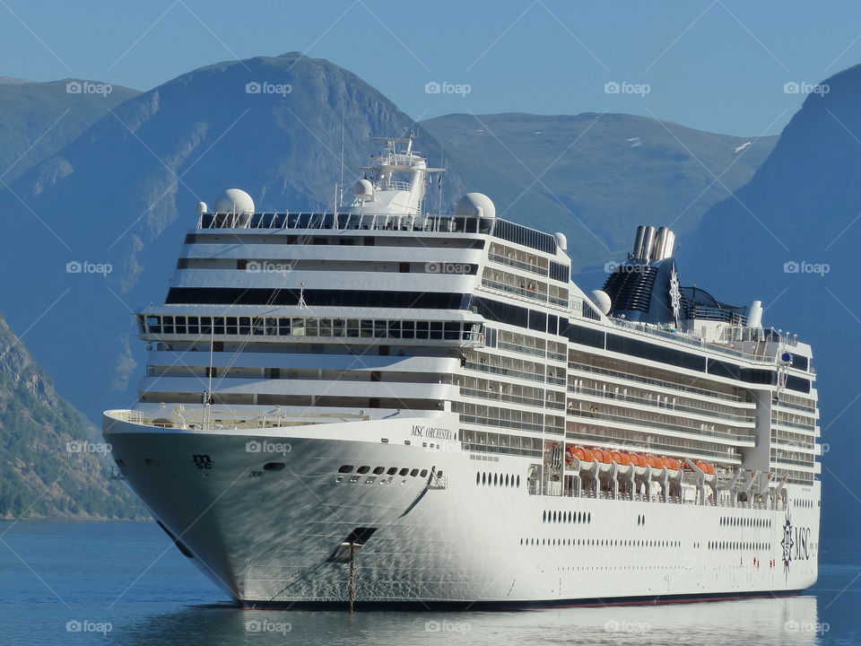 Cruise ship