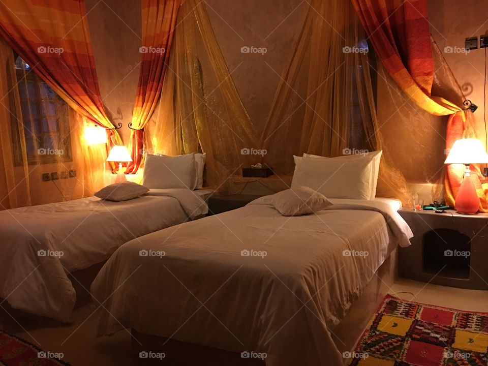Bed, Bedroom, Lamp, Furniture, Room