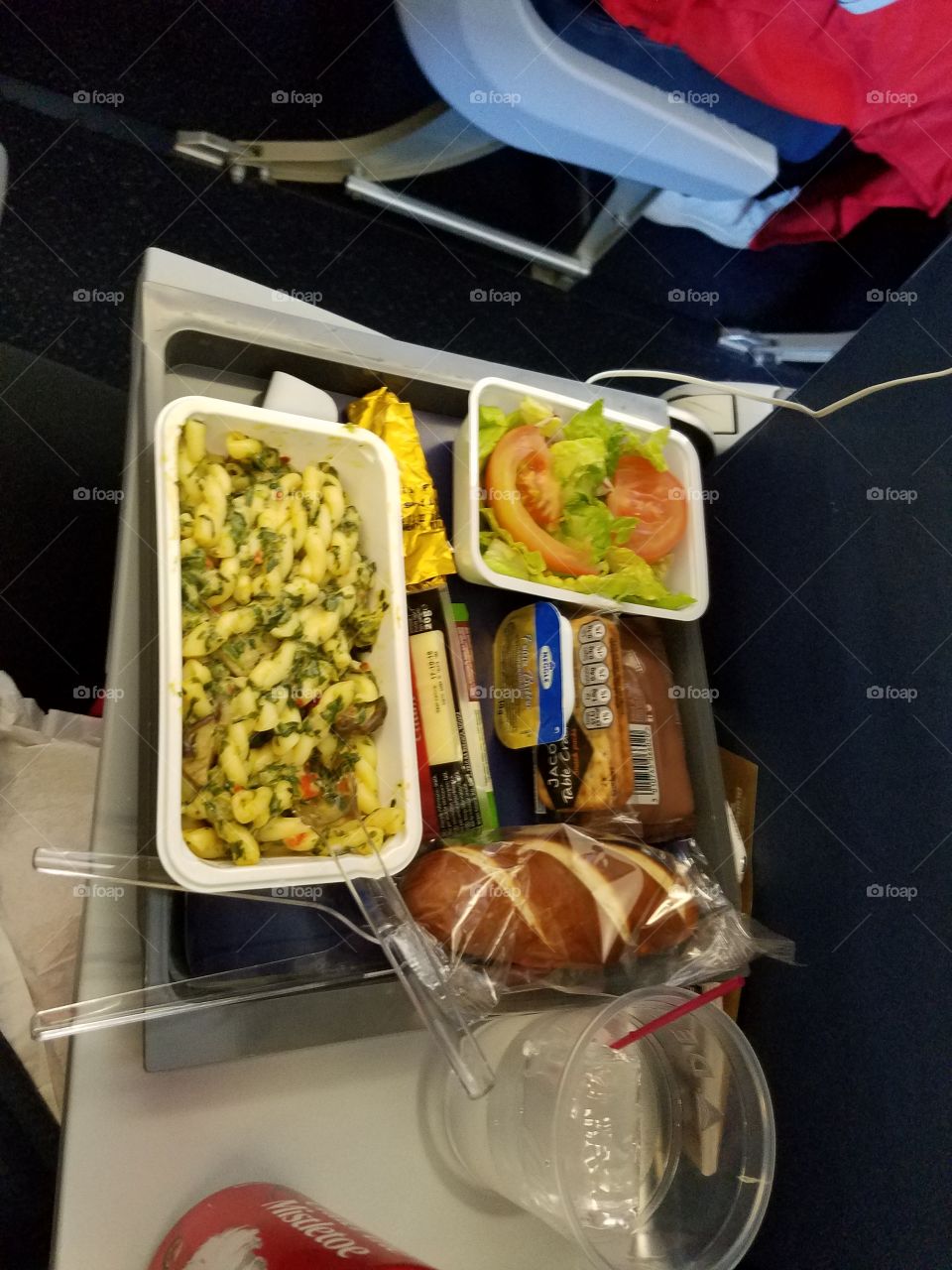 airplane food pasta