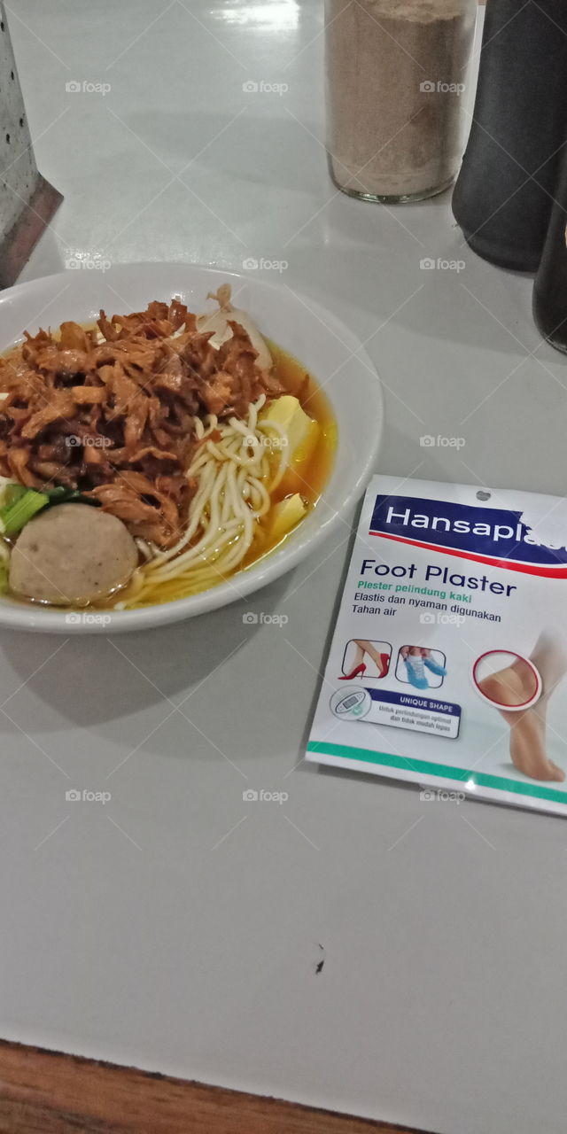 mie ayam dan handsaplast