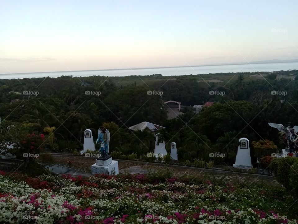 It's fantastic view in the mountain. It is a lovely garden.