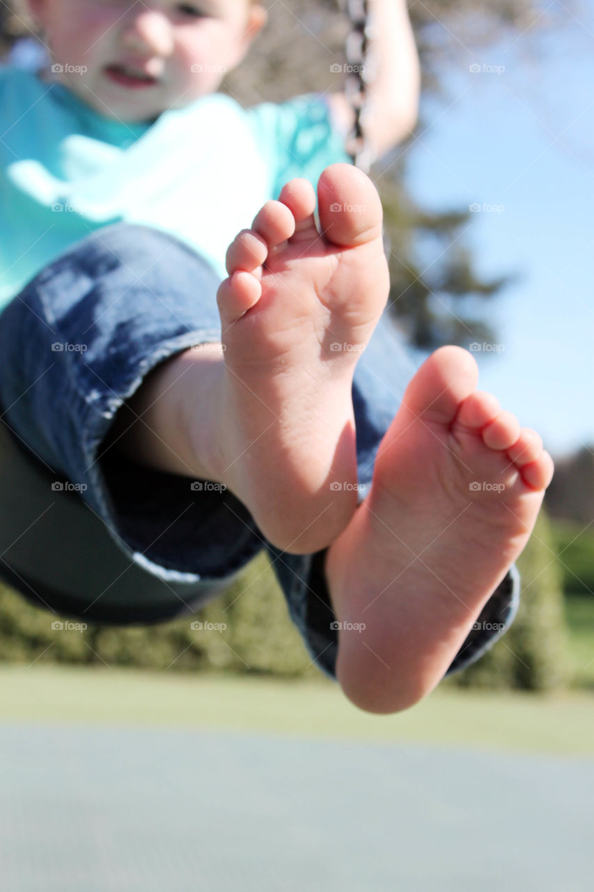 Bare feet and sunshine 