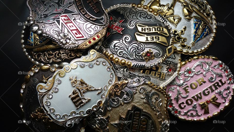 Lindas fivelas country. Cowgirls and Cowboys.