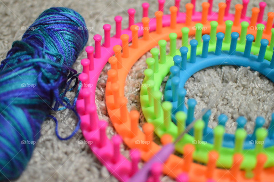 Loom knitting 