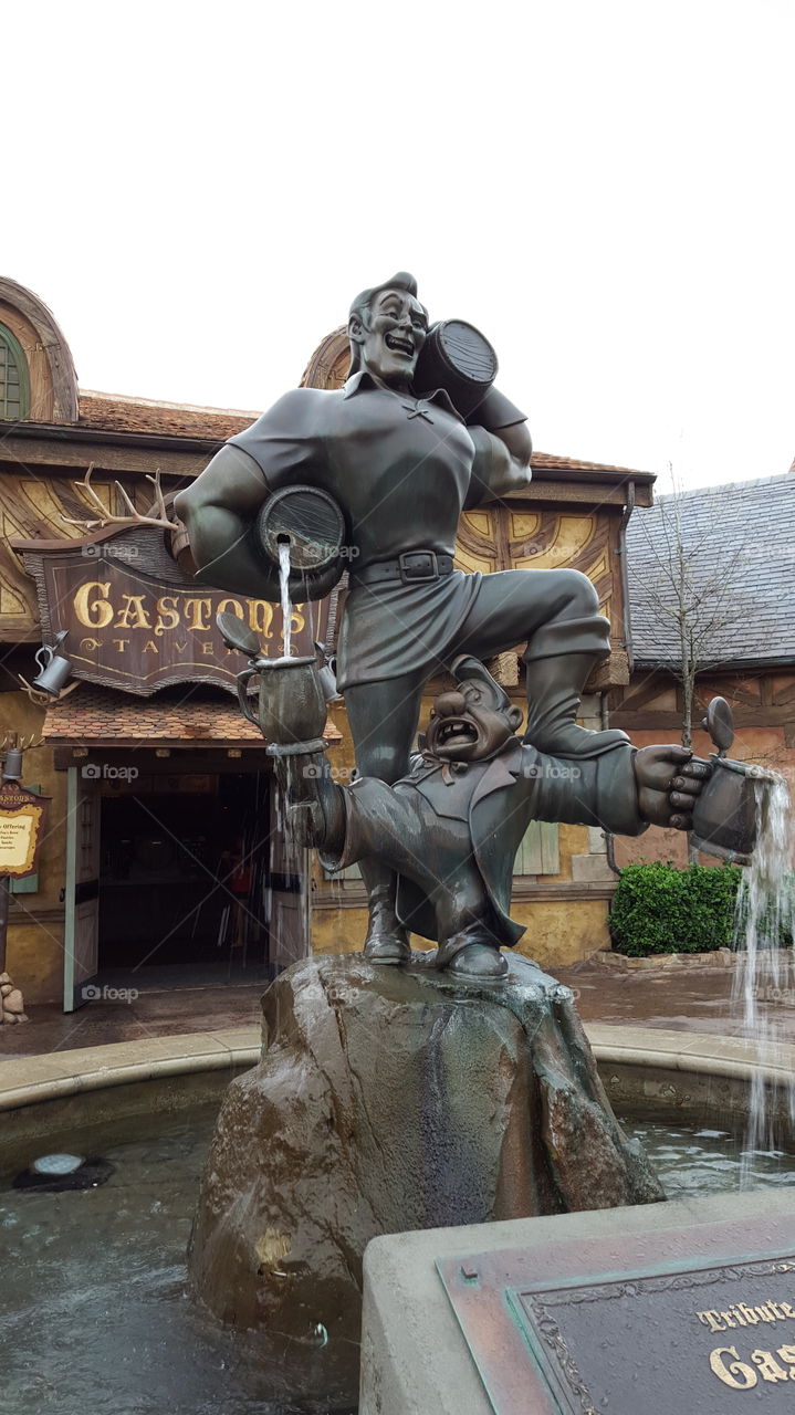 Statue of Gaston outside Gaston's Tavern