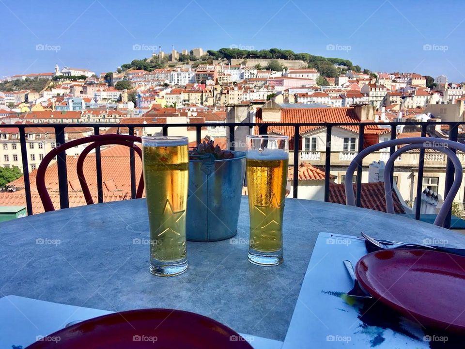 Romantic Lunch with Castle and old town View 