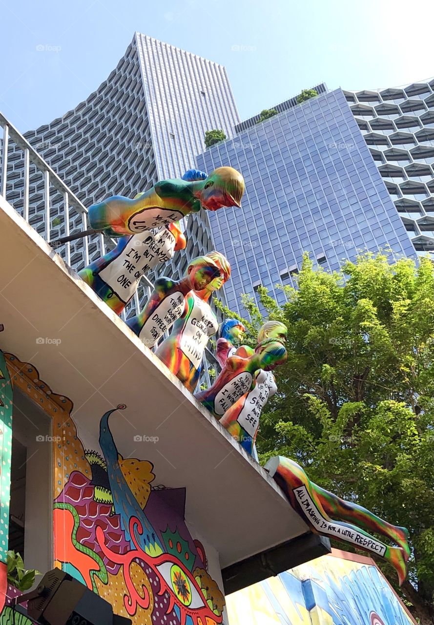 Abstract statue full colors 