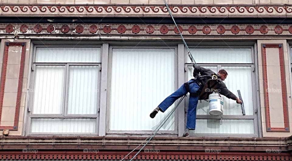 High-Rise Window Washer