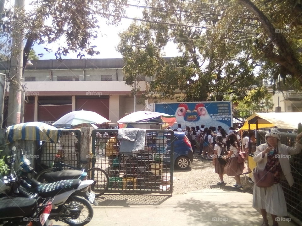 the front of school for calbayog city in many fast food chain