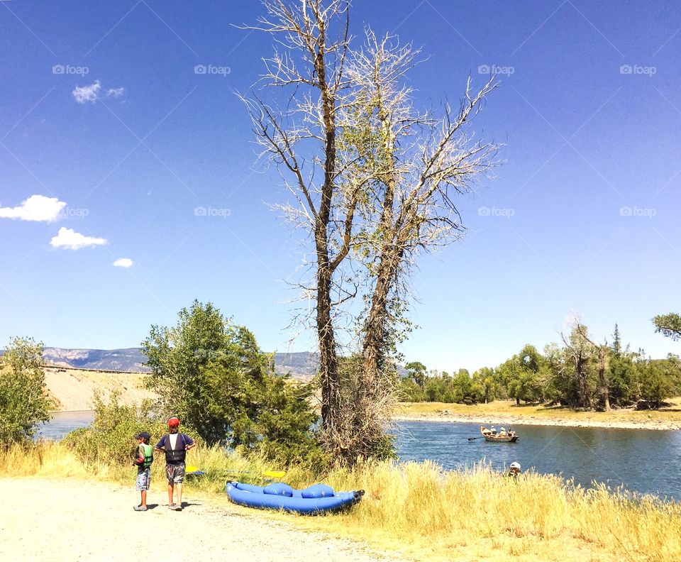 A relaxing day at Yellowstone River 
