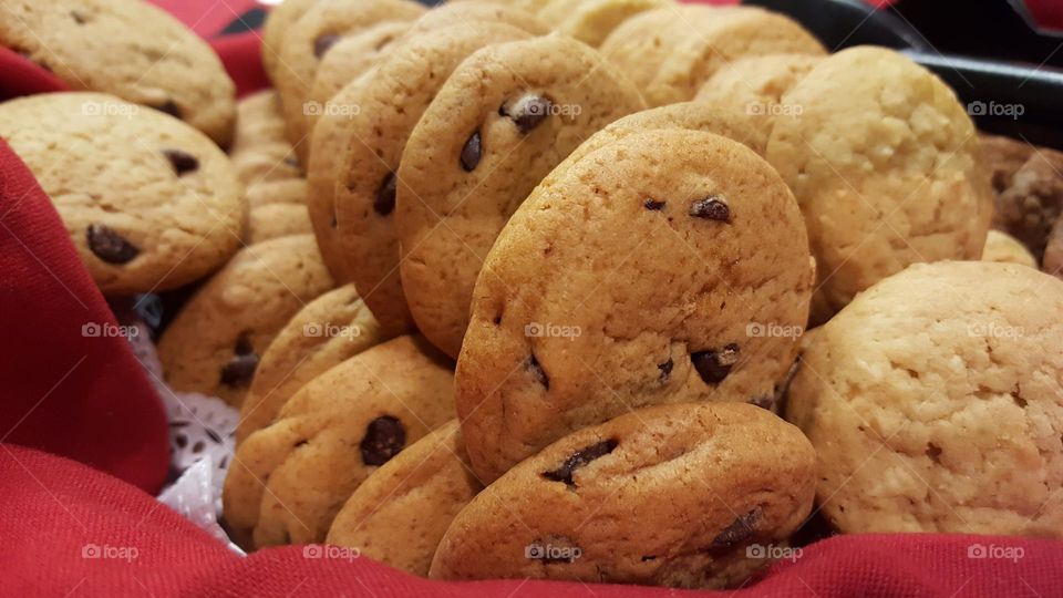 chocolate chip cookies