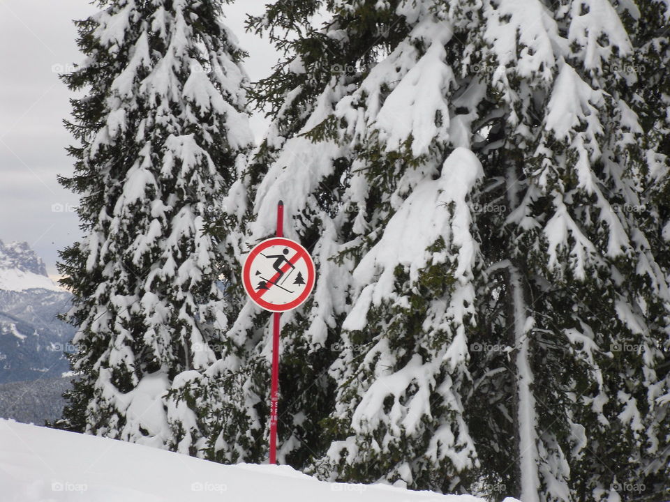 ski sign