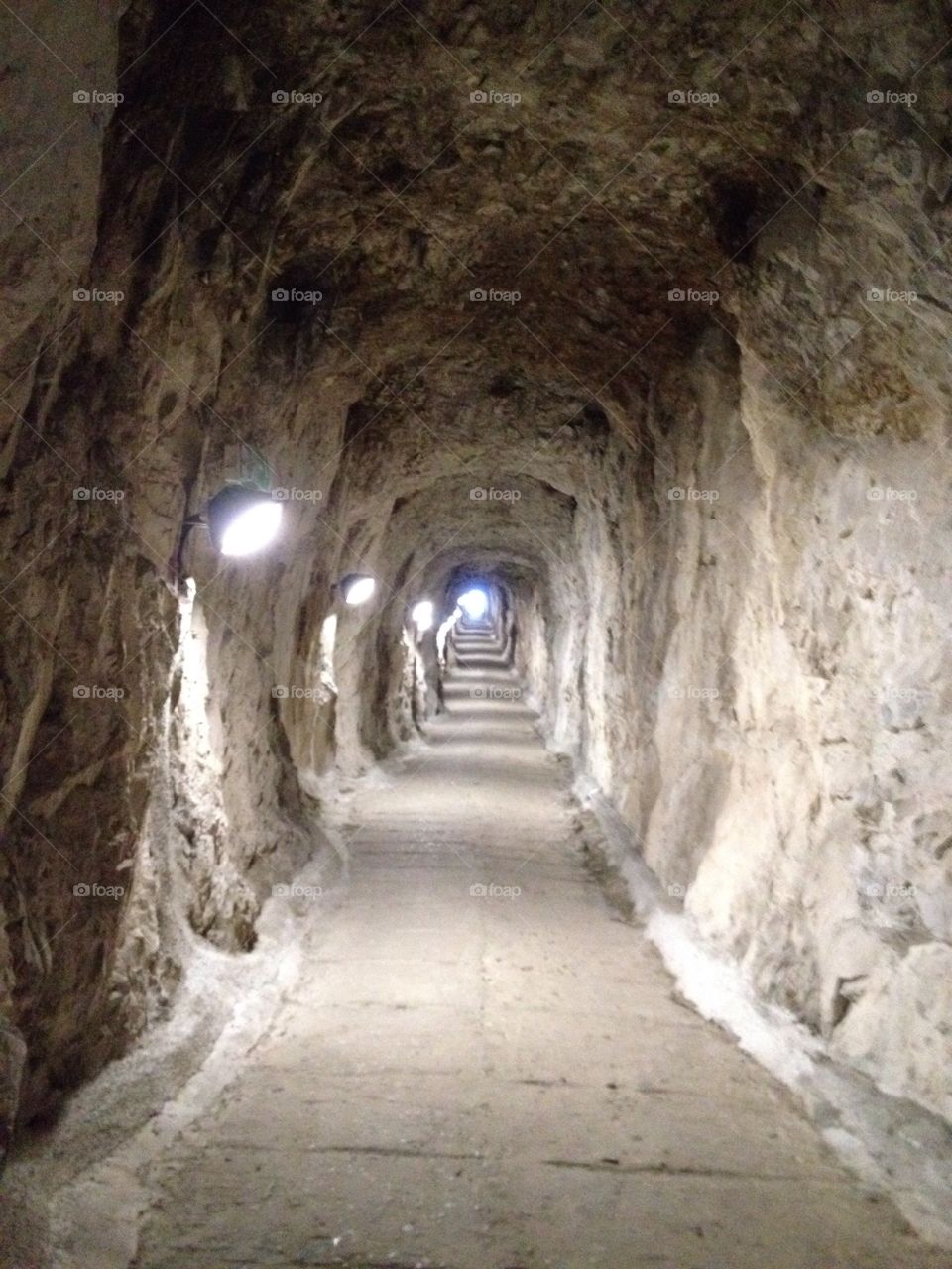 Stone tunnel 