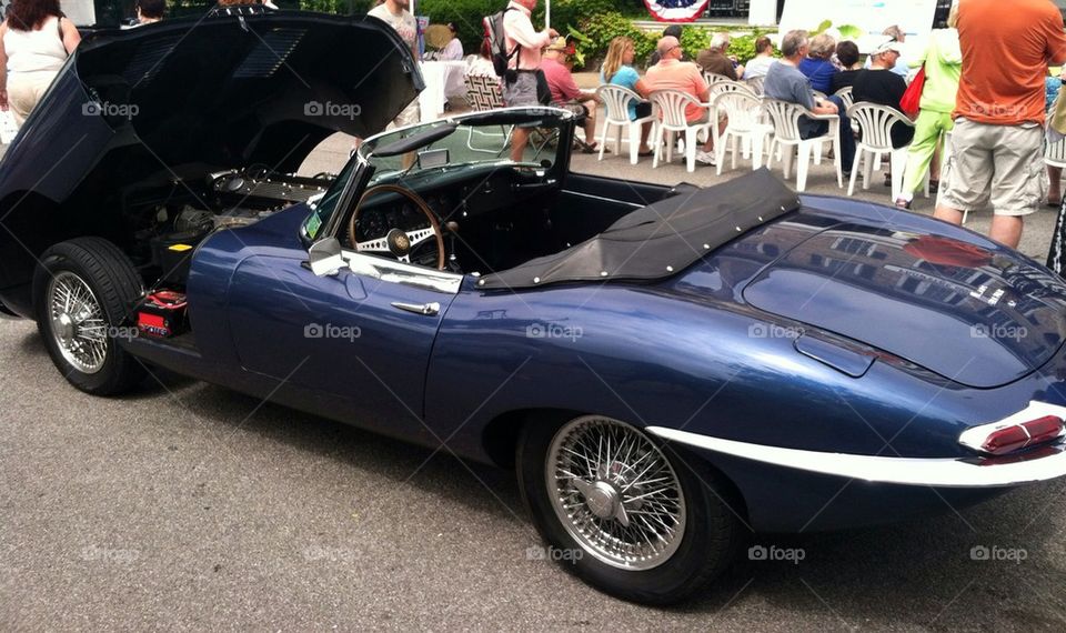 Vintage XJ12 Jaguar