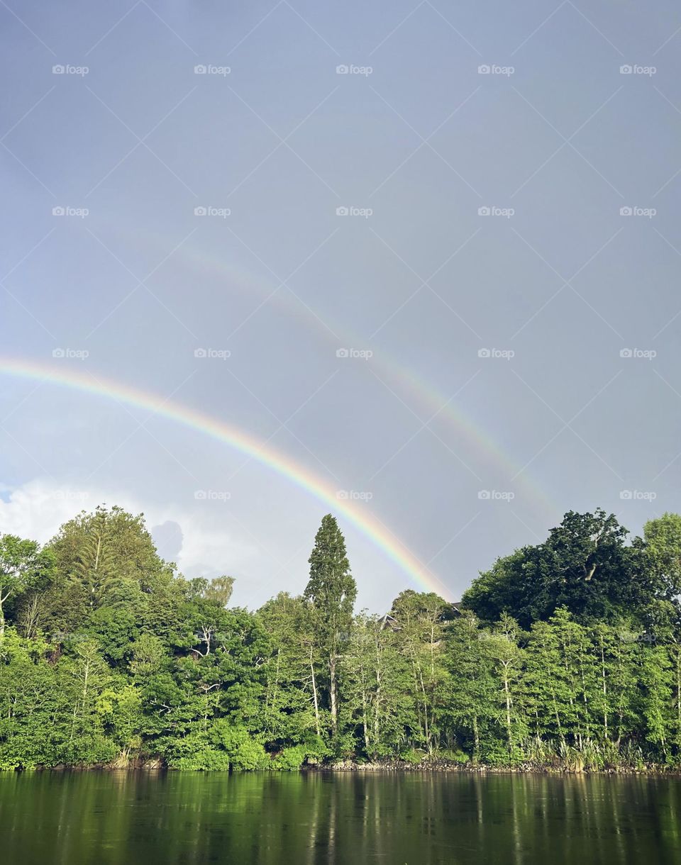 Have you seen a double rainbow? Some people say it brings luck. I believe its one of the most incredible natural phenomena that will amuse anyone. Here is one such natural surprise appeared for a minute over Waikato River, New Zealand. 