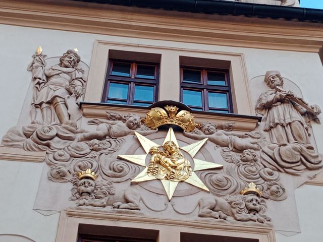 Praha historic buildings