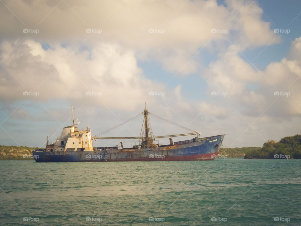 shipwreck in the Caribbean