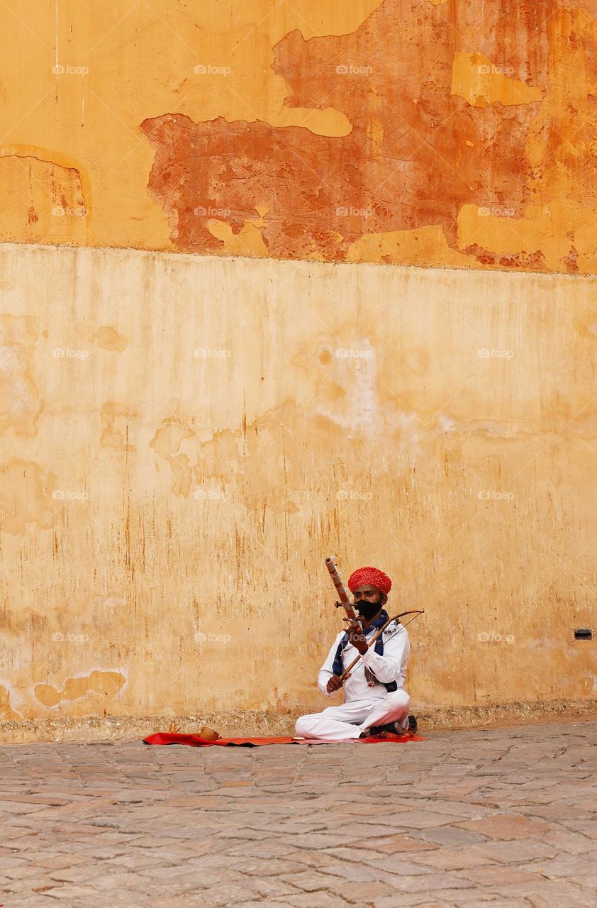 street musician in Jaipur, Rajasthan, India