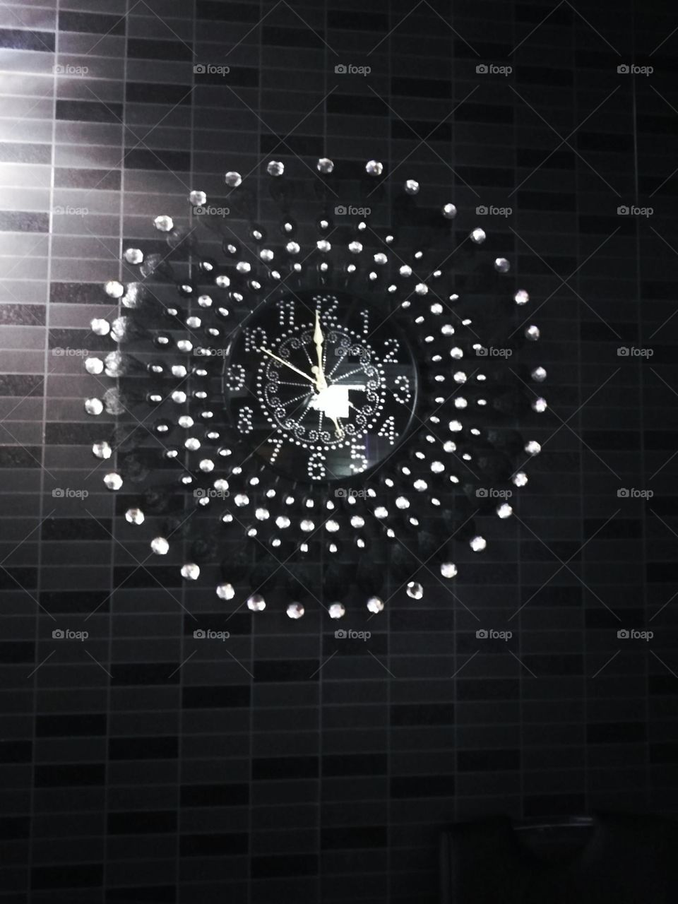 Wall clock - details