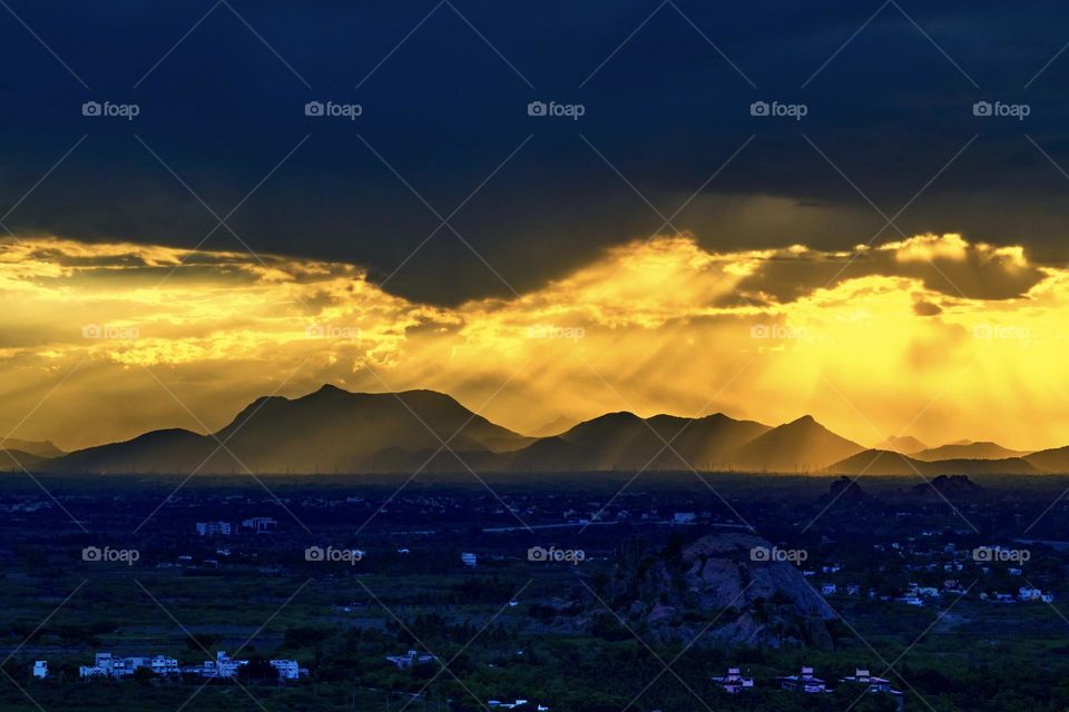 Country side - Sheer magic of nature - Sun rays 