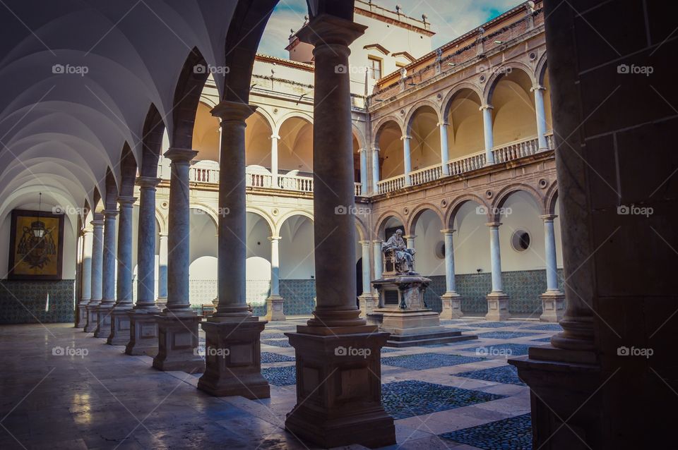 Claustro del Real Colegio Seminario del Patriarca (Valencia - Spain)