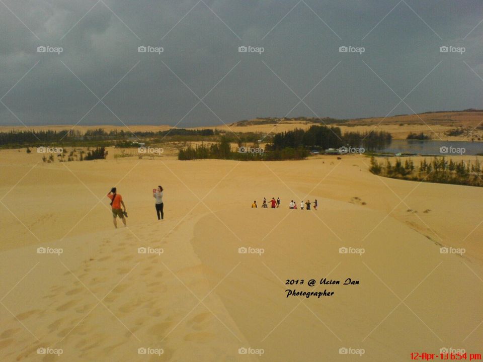 White Sanddunes-Vietnam  白沙滩. There is 2 Sanddunes in Vietnam, 1 is called White Sanddunes, and the other 1 is called Yellow Sanddunes.