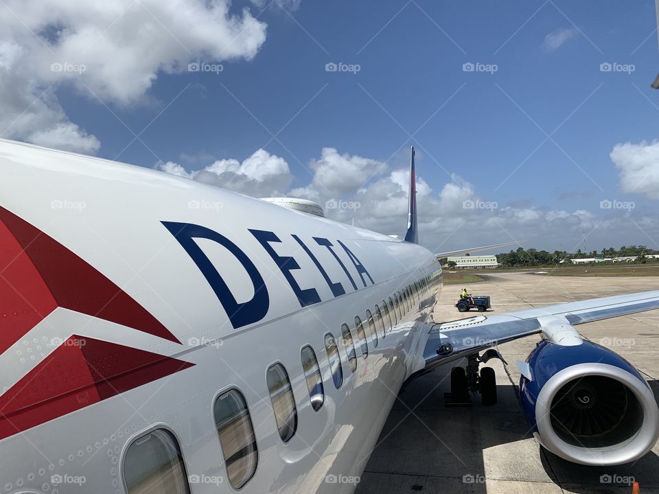 View of entering a Delta airlines plan