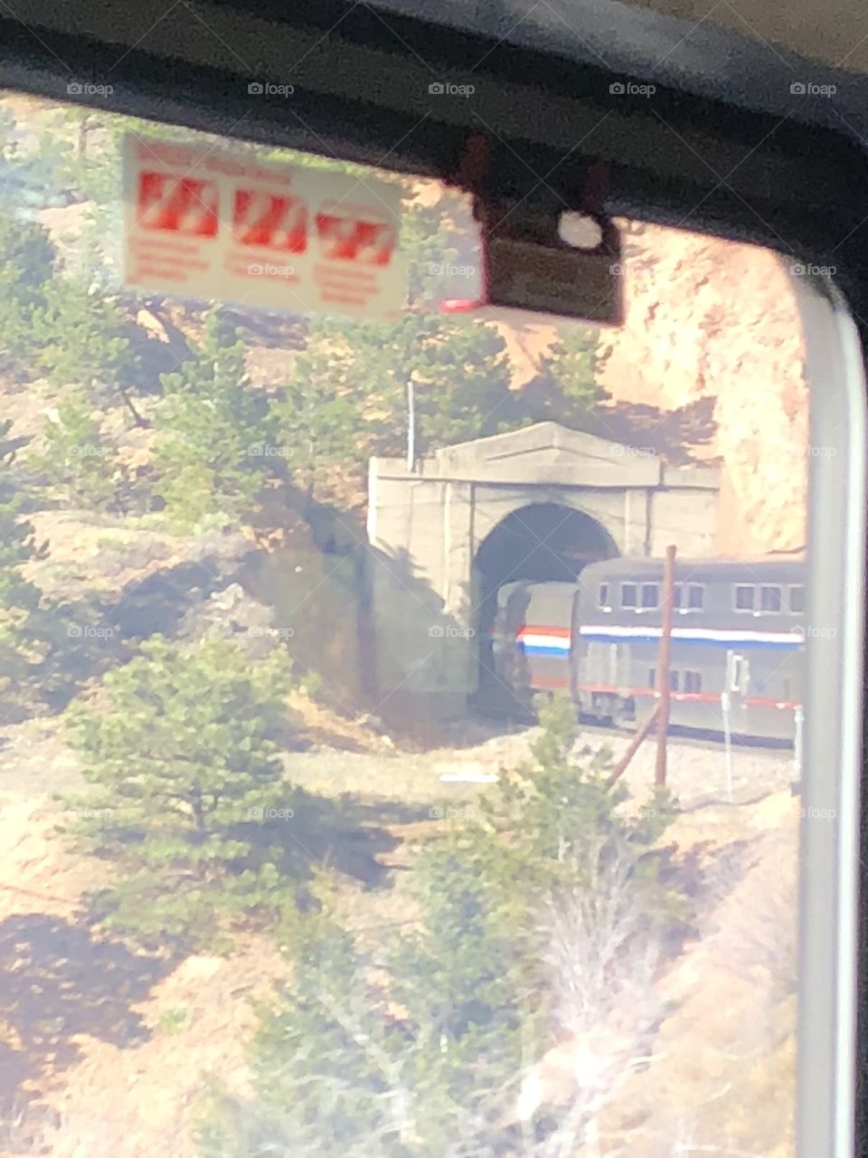 Tunnel train 