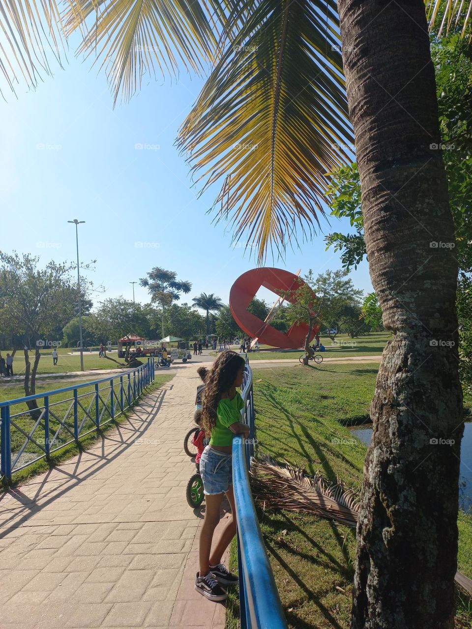 A simplicidade  é,  o encanto da natureza.  A natureza nos proporciona um ambiente contemplativo, calmo,  sereno, onde podemos relaxar, refletir  e encontrar equilíbrio