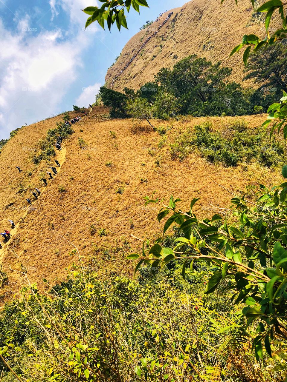 Let's keep going people! Go hike a mountain. Do something hard and challenging. Do something where you'll want to give up and turn back. And yet you keep going to the top. Push through the pain. Make it. Do it. Become your own motivation!  ⛰️