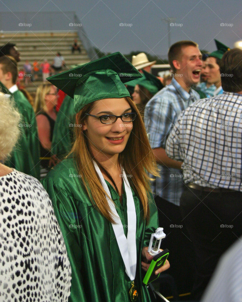 After being told she couldn't possibly earn enough credits to graduate, she moved 1200 miles away from home to enroll in a special program. She worked super hard and here is her proud graduation day.