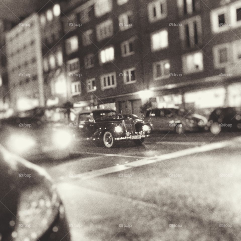 Cologne by Night. Cars passing by