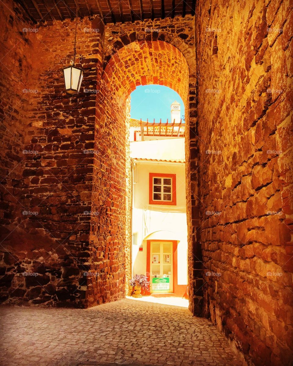 detail of the entrance to the historic center of the city of Silves, Portugal