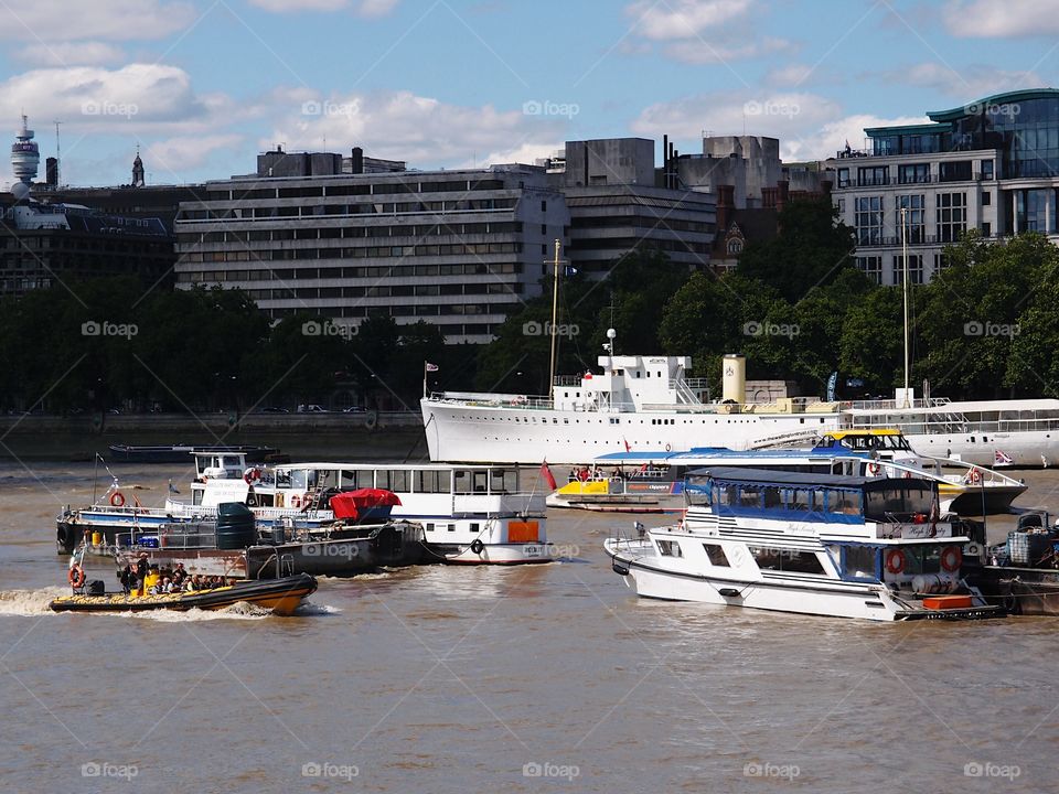 Summer vacation sightseeing in London 