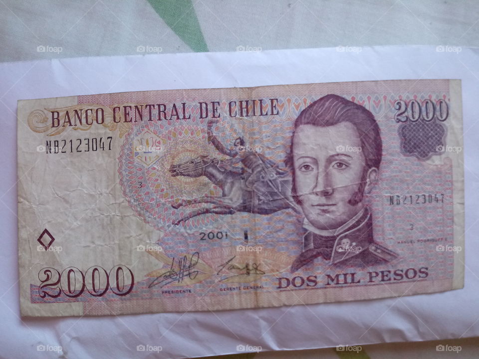 Dos mil pesos chilenos