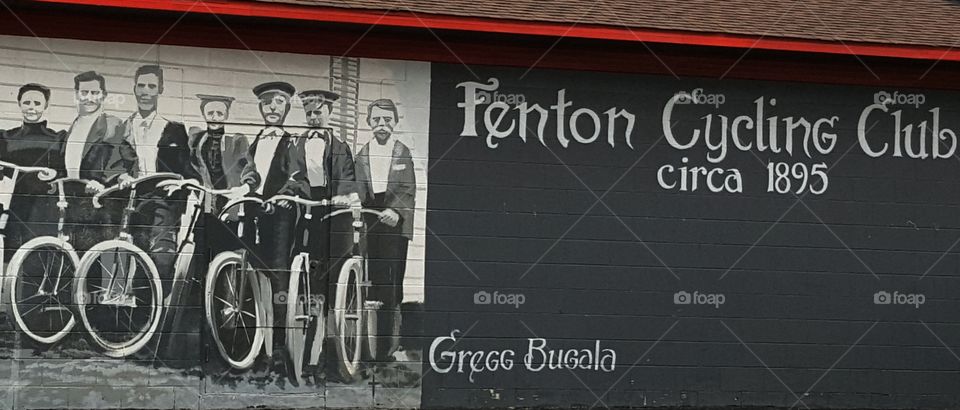 Several of the small towns near me share historical footnotes through murals on the side of buildings.   many are interesting and fun like this one!