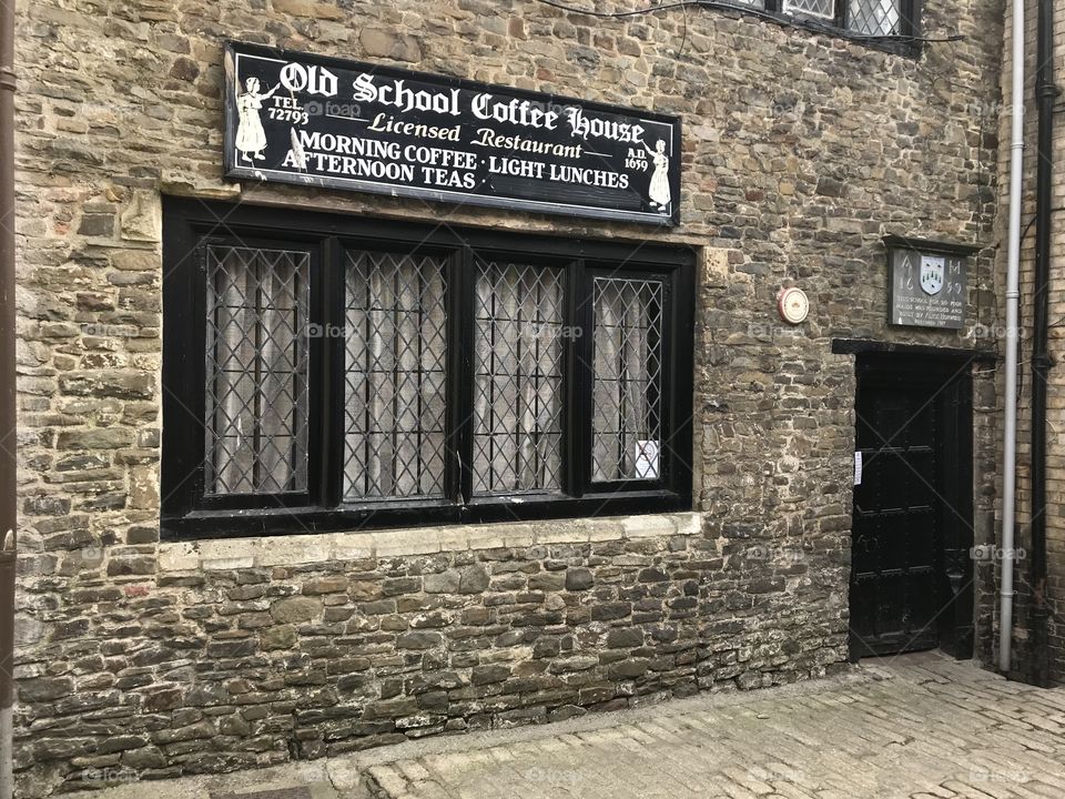 This beautiful old building is housing guest for coffee and teas now, what a lovely place to seek refreshment, stop and take a loser lol at the beautiful and meticulous brick work.