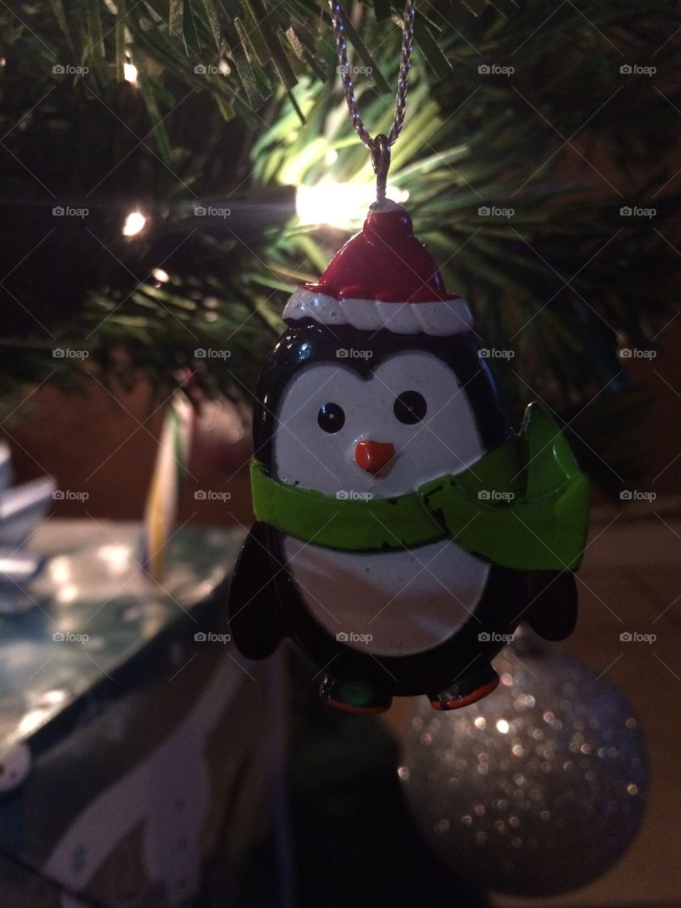 Penguin. Ornament 