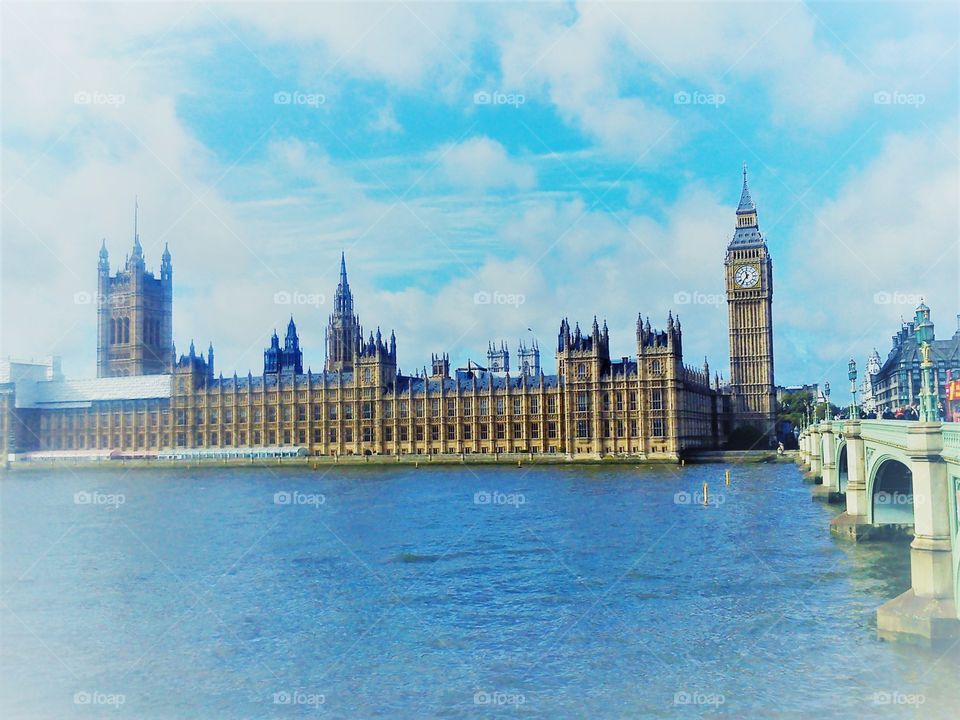 Postcard from London: A breathtaking view on the Parliament.