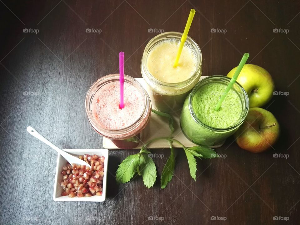 Fresh fruit and vegetable juices