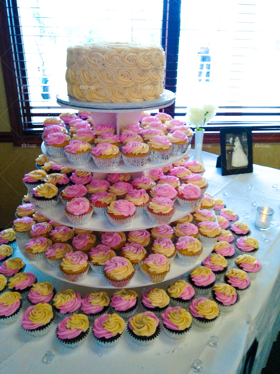 pink wedding cupcakes