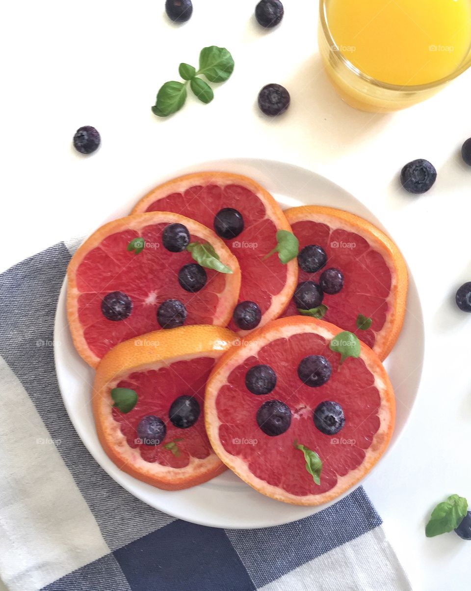 Grapefruit and blueberries 