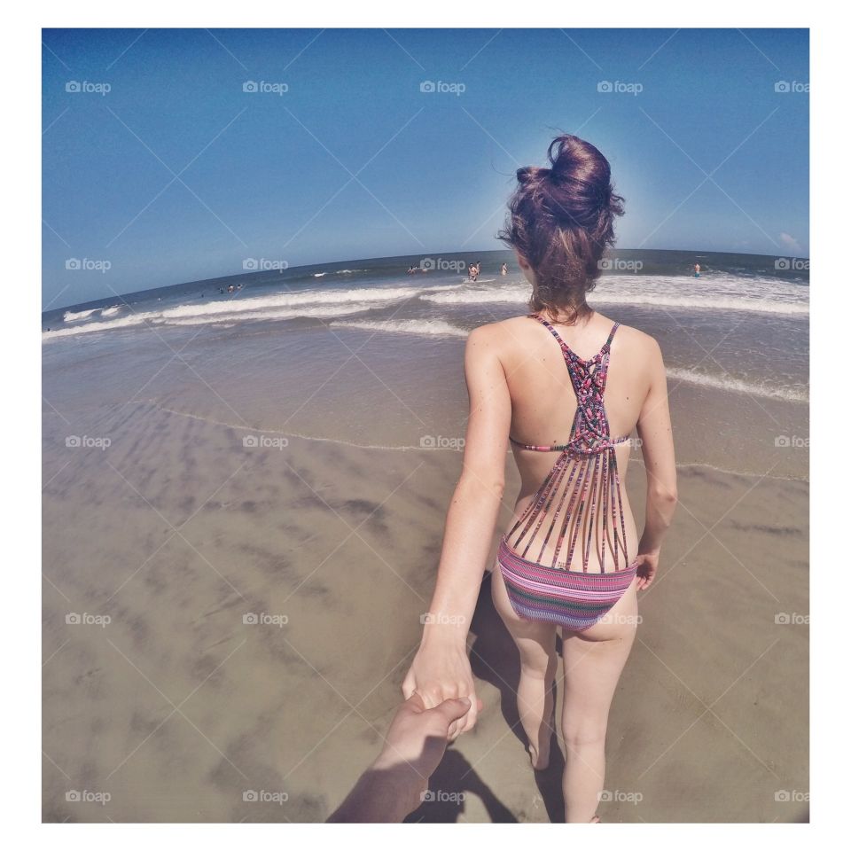 Hey, let's go to the beach.