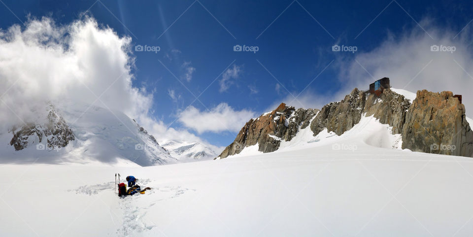 Camping below the aiguille du midi